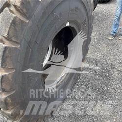 Titan 20.5R25 Banden, wielen en velgen
