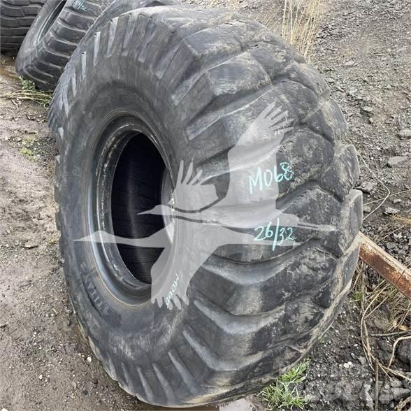 Titan 23.5x25 Banden, wielen en velgen