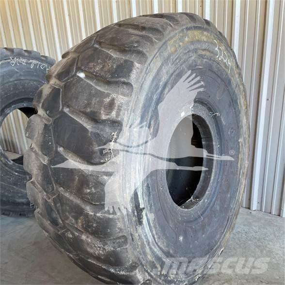 Titan 29.5R25 Banden, wielen en velgen