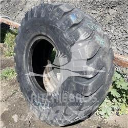 Toyo 20.5X25 Banden, wielen en velgen
