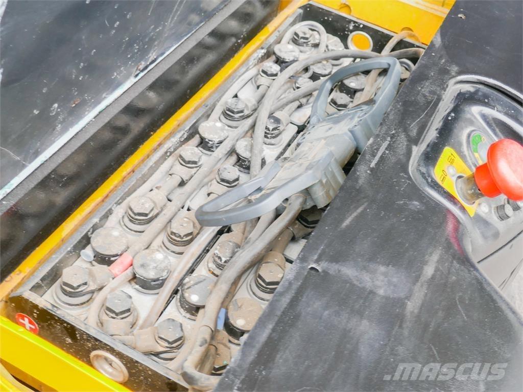 Hyster S 1.4-40 Meeloop stapelaar