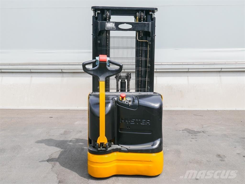Hyster S 1.4-40 Meeloop stapelaar
