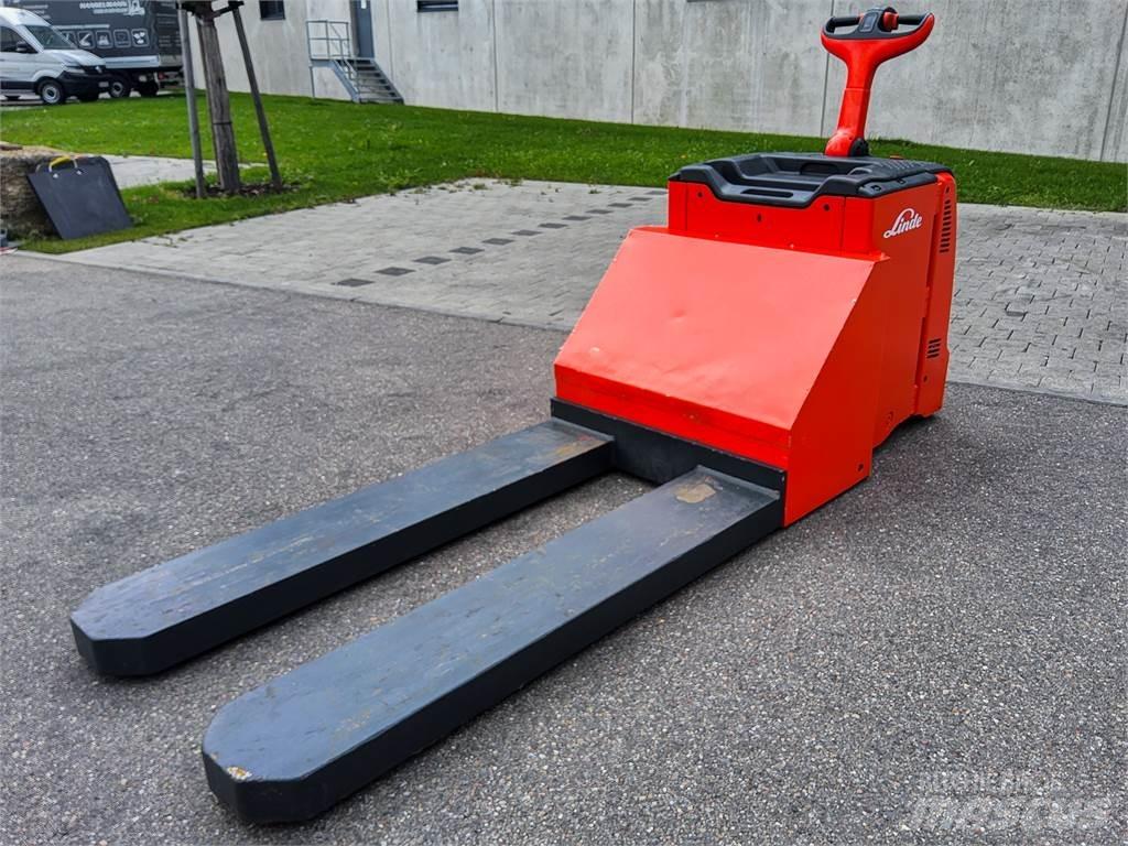 Linde T 30 Meeloop stapelaar