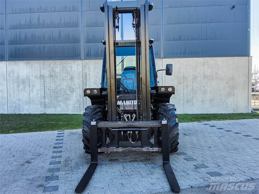 Manitou M 30-4 Vorkheftruck voor zwaar terrein