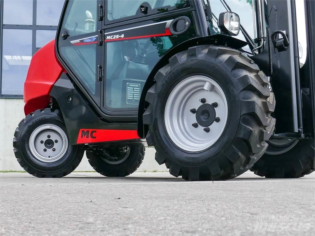 Manitou MC 25-4 Vorkheftruck voor zwaar terrein