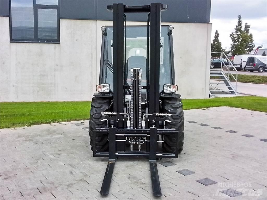 Manitou MC 25-4 Vorkheftruck voor zwaar terrein