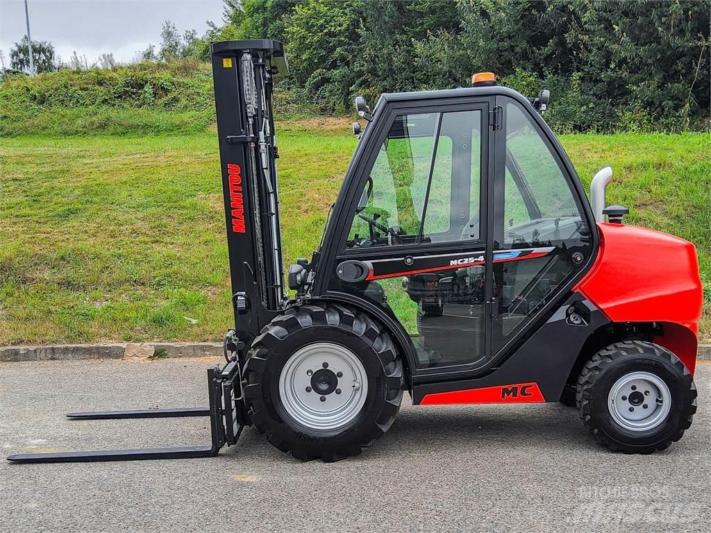 Manitou MC 25-4 Vorkheftruck voor zwaar terrein