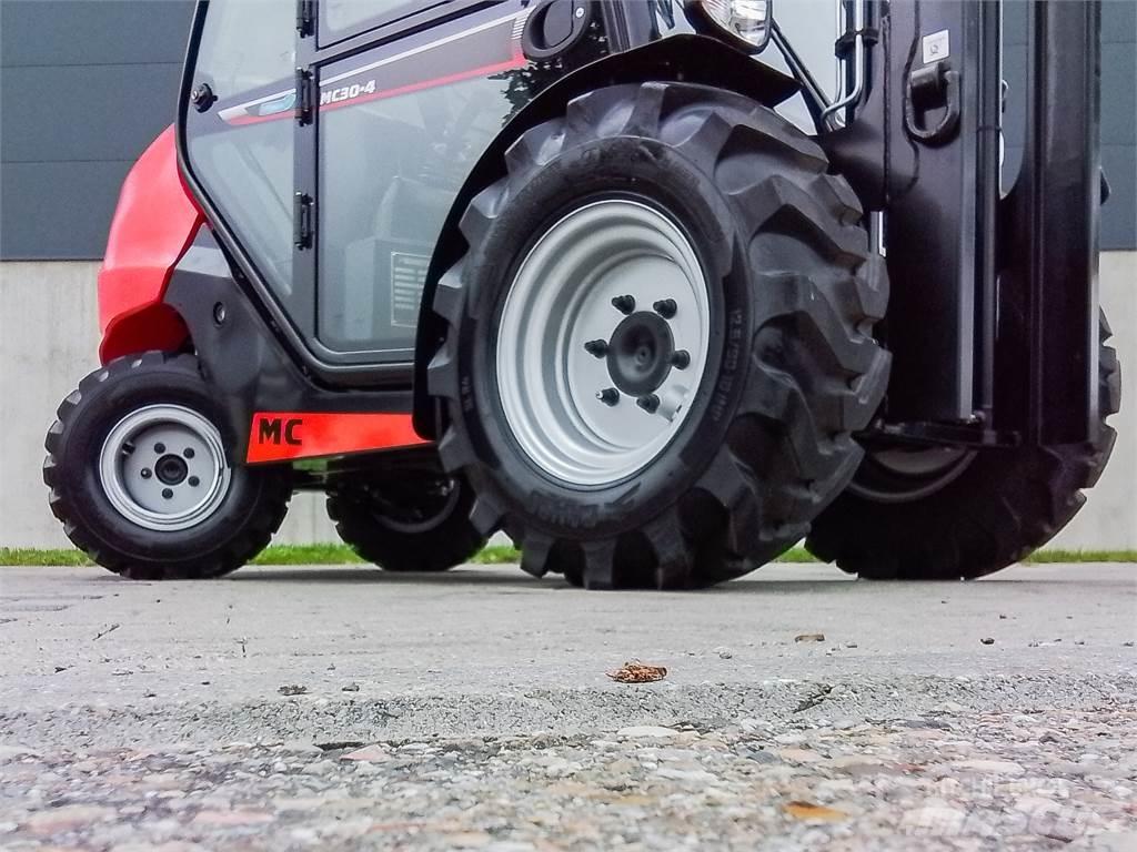 Manitou MC 30-4 Vorkheftruck voor zwaar terrein