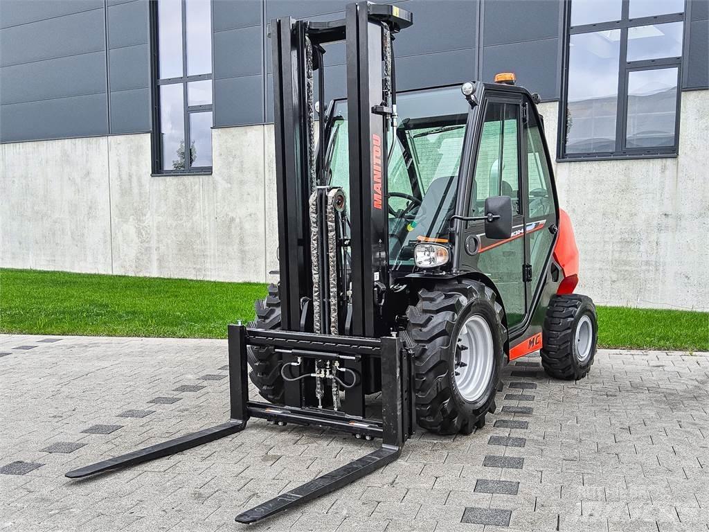 Manitou MC 30-4 Vorkheftruck voor zwaar terrein