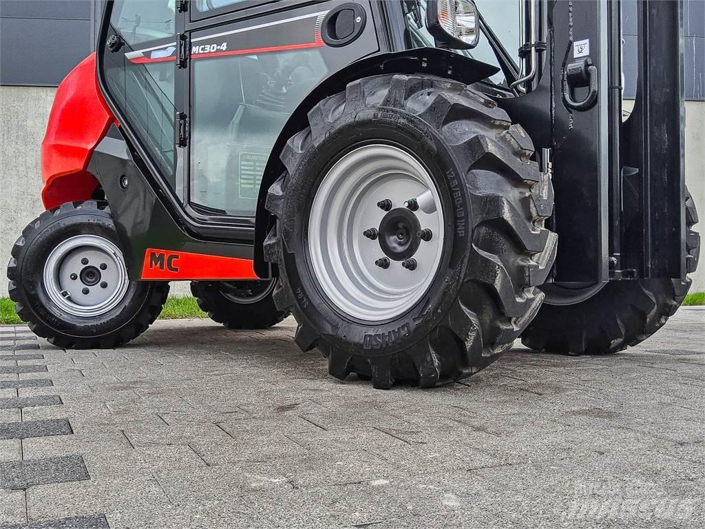 Manitou MC 30-4 Vorkheftruck voor zwaar terrein