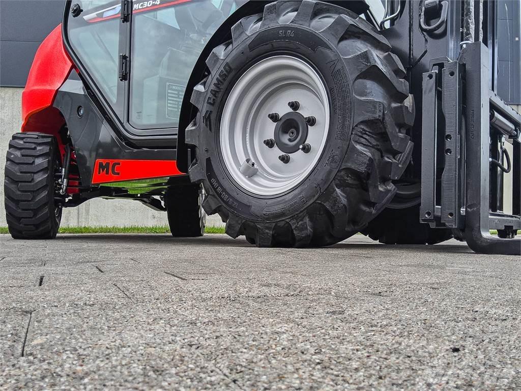 Manitou MC 30-4 Vorkheftruck voor zwaar terrein