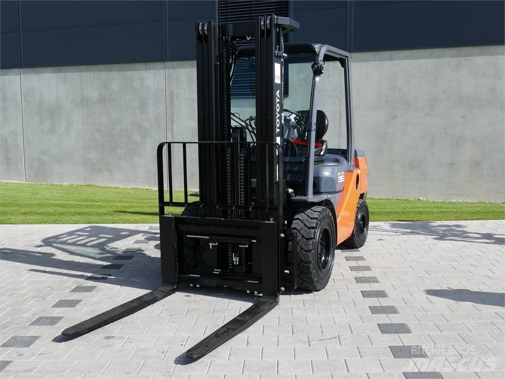 Toyota 52-8FDJF35 Diesel heftrucks