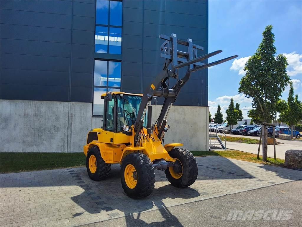 Volvo L 30G Minigraafmachines < 7t