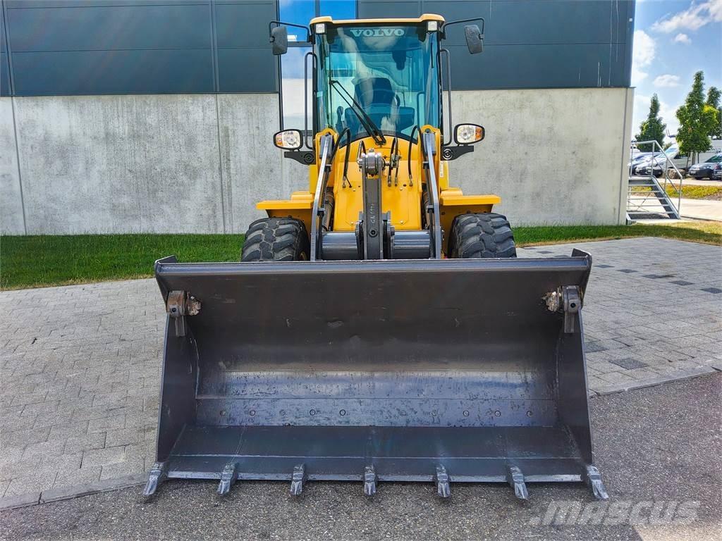 Volvo L 30G Minigraafmachines < 7t