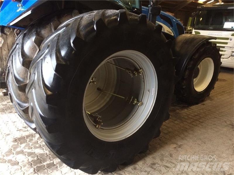  - - -  580/70x38 Banden, wielen en velgen