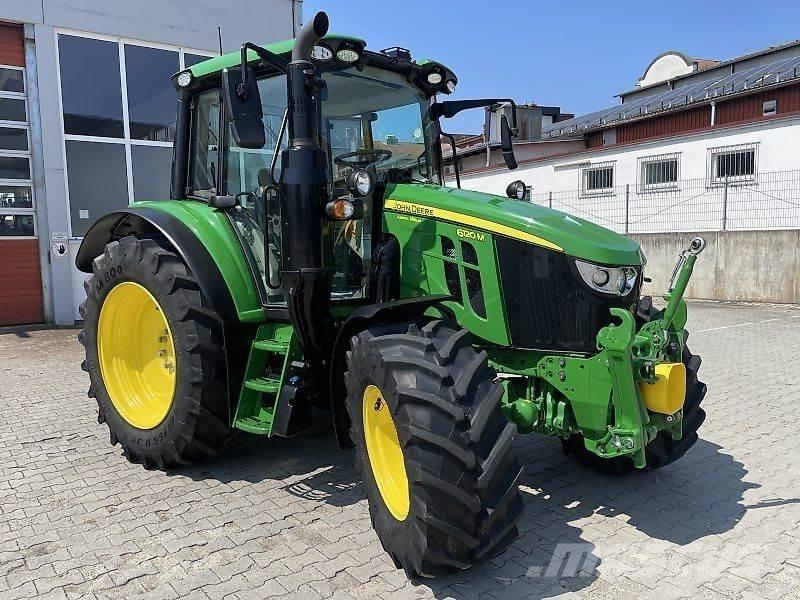 John Deere 6120M Tractoren