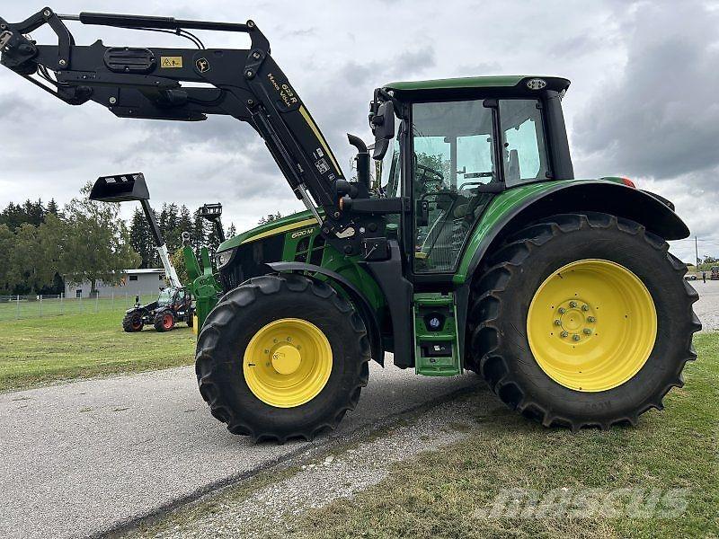 John Deere 6120M Tractoren