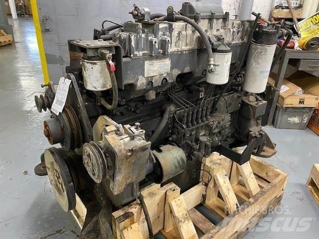 Komatsu SA6D125E-2 Motoren
