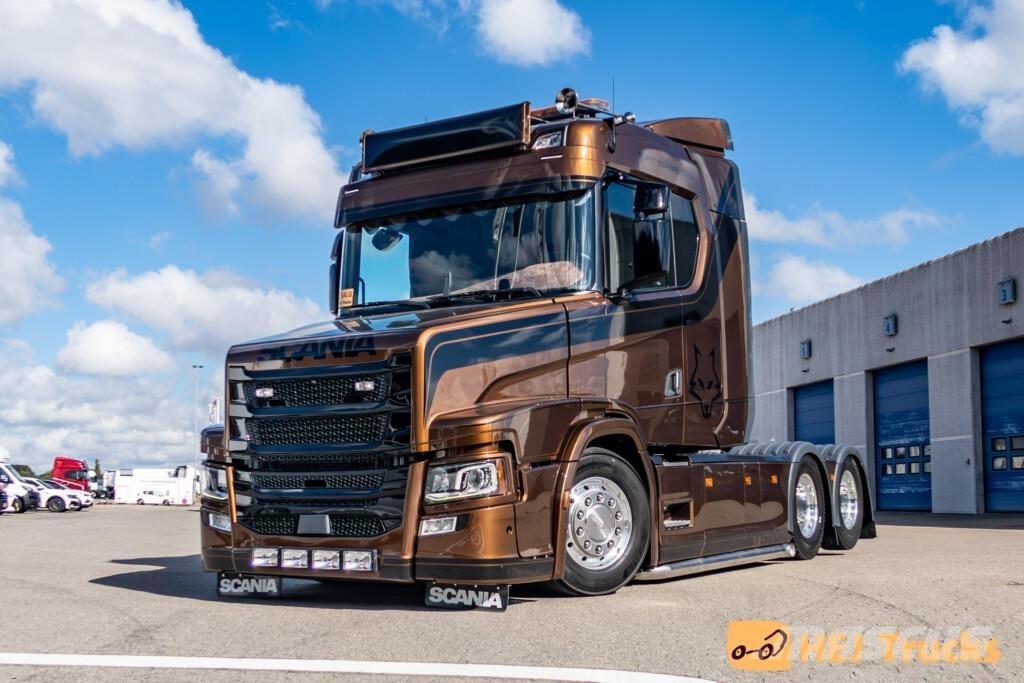 Scania RT520 A6x2NB Trekkers