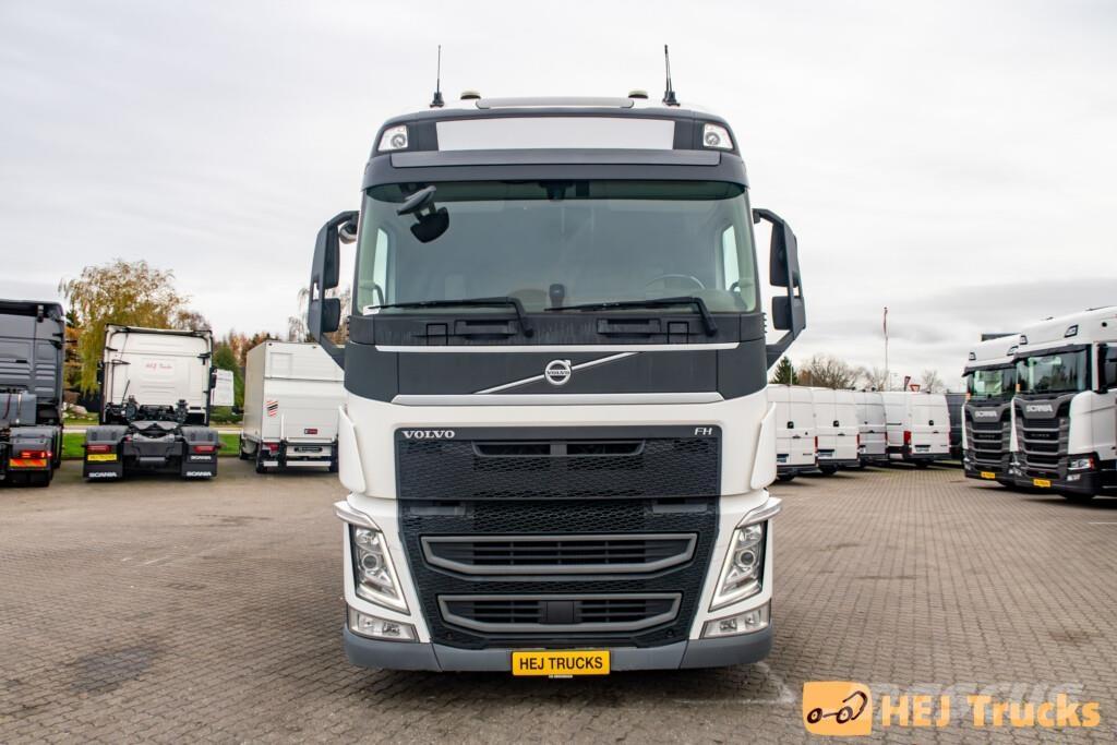 Volvo FH500 4x2 MEGA Trekkers