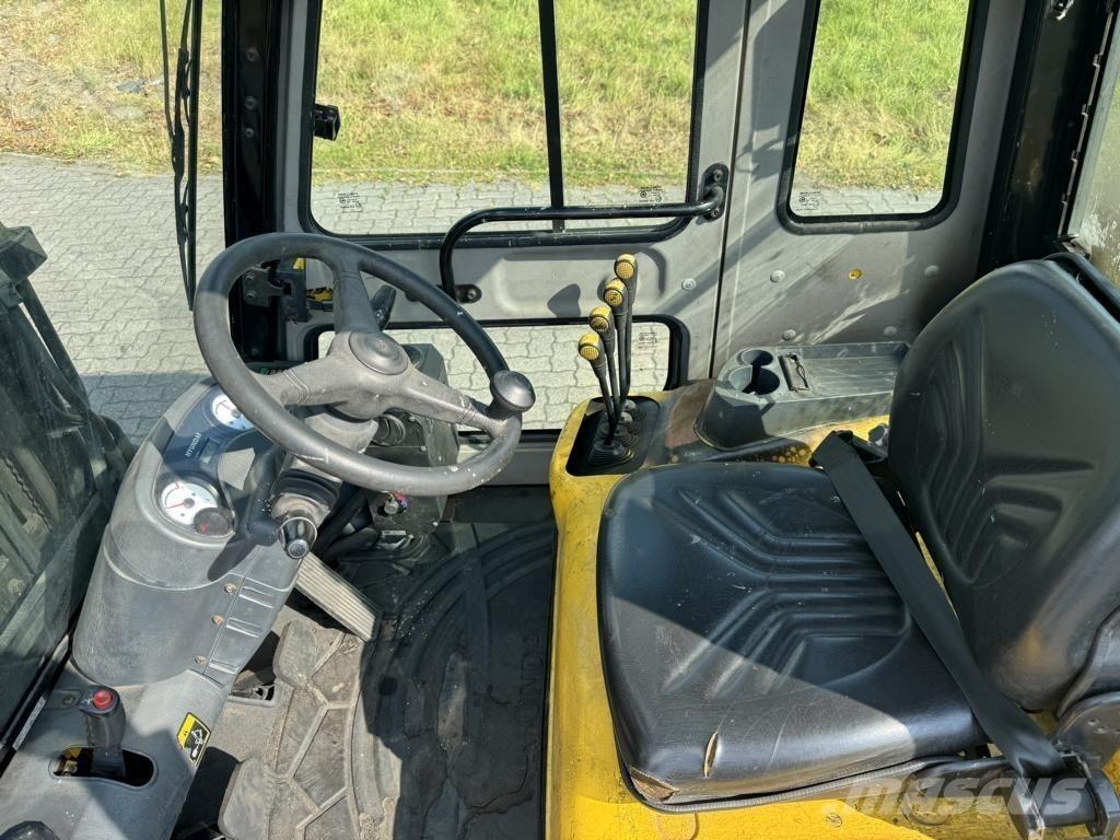 Hyundai 33D-7E Diesel heftrucks