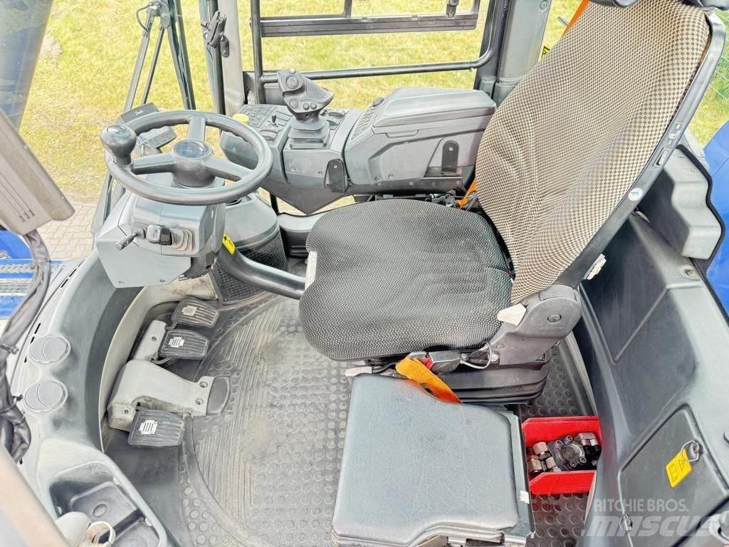 Kalmar DRG420-60S5 Reachstackers