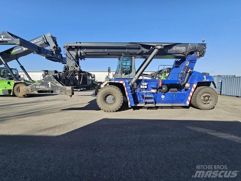 Kalmar DRG420-60S5 Reachstackers