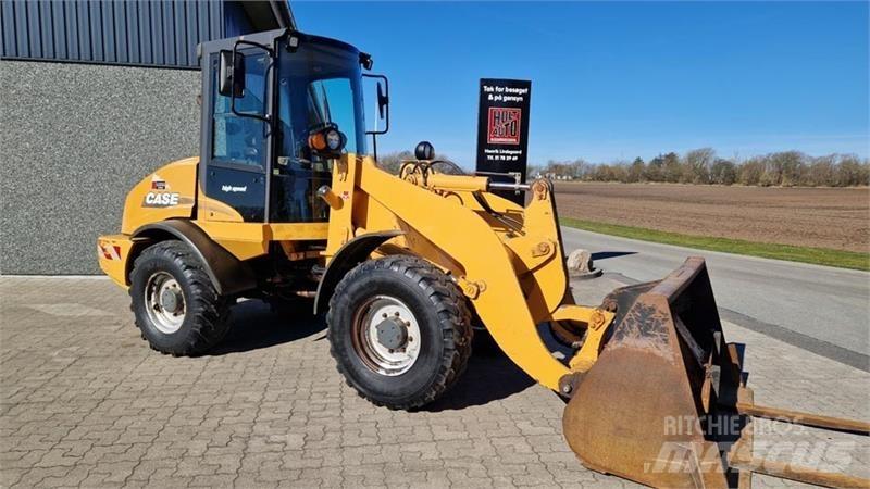 CASE 321D Wielladers