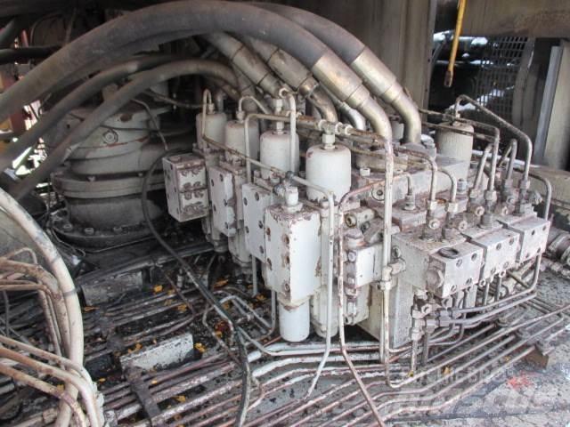 Åkerman H14B til ophug Rupsgraafmachines