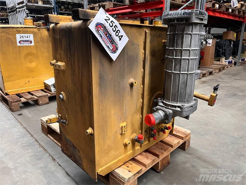 CAT 323D hydrauliktank Hydraulics