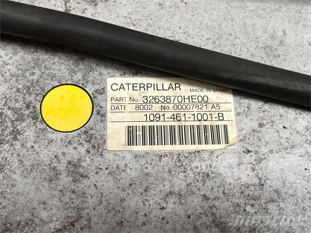 CAT 323D køler Motoren