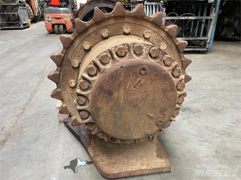 CAT 330B Køregear Transmissie