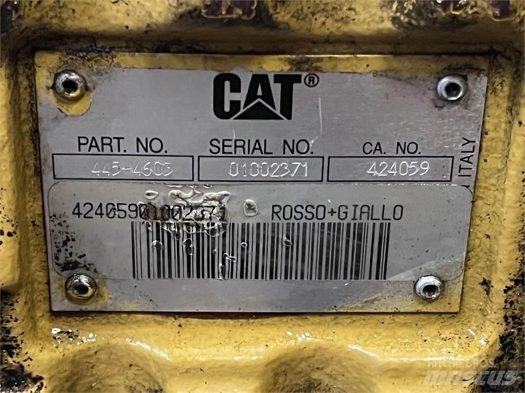 CAT 908M, Frontaksel Assen