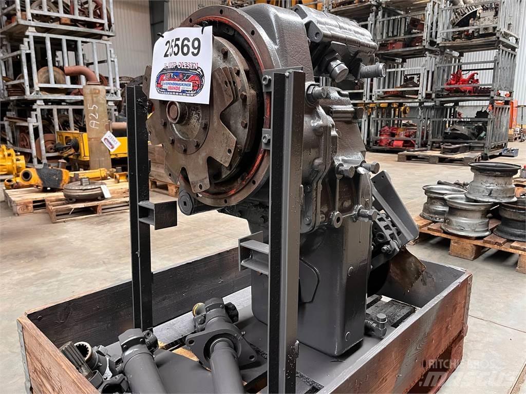Clark 45C transmission Transmissie