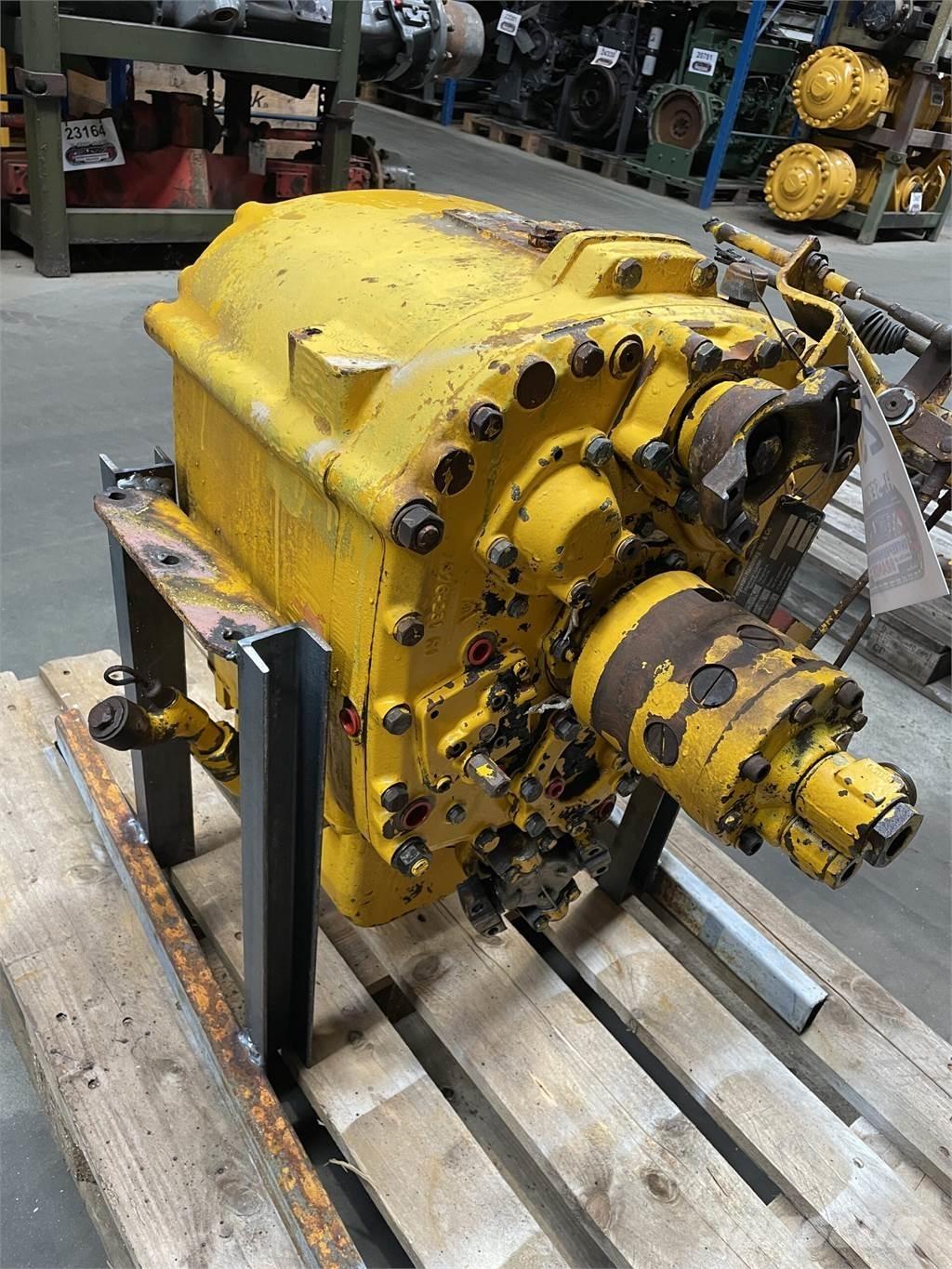 Hanomag 22C transmission Transmissie