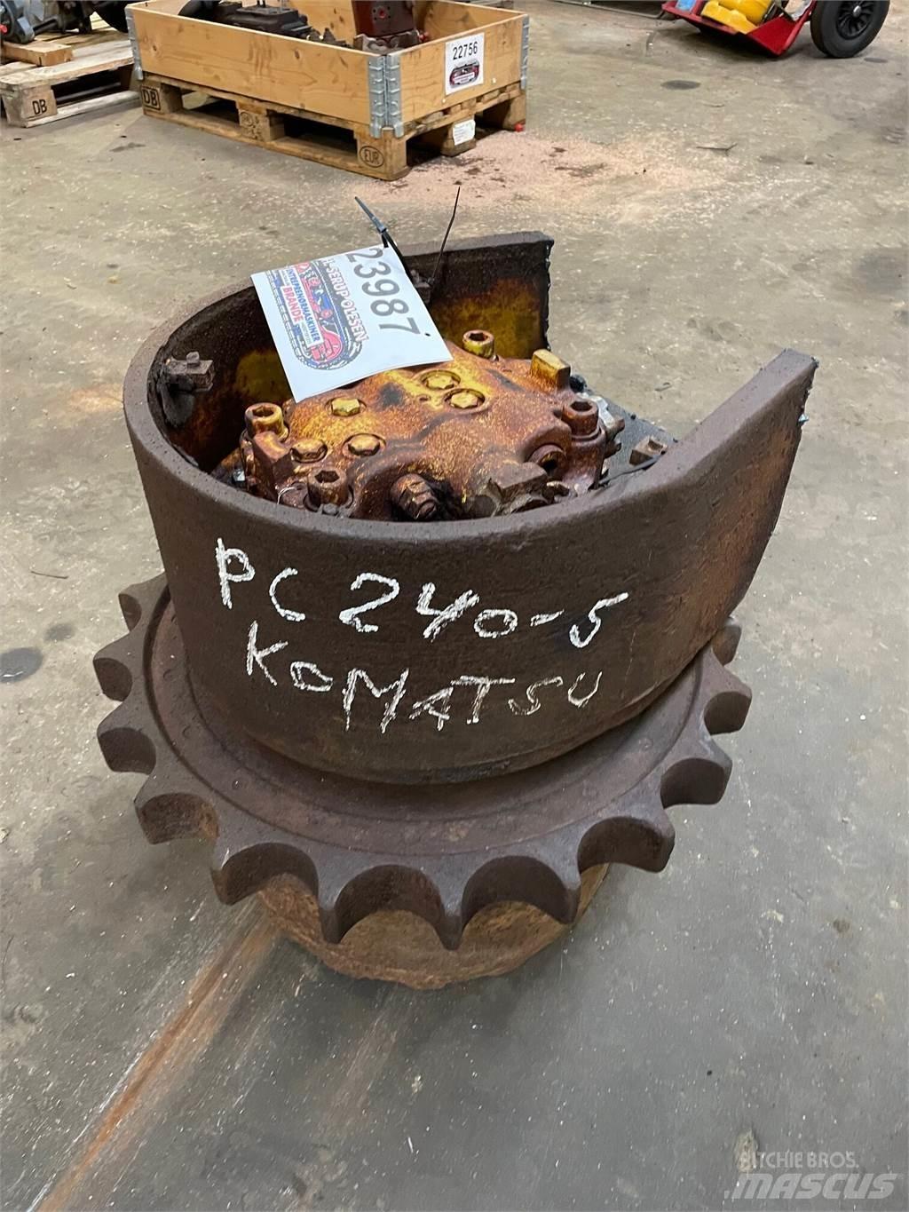 Komatsu PC240-5 Køregear Transmissie