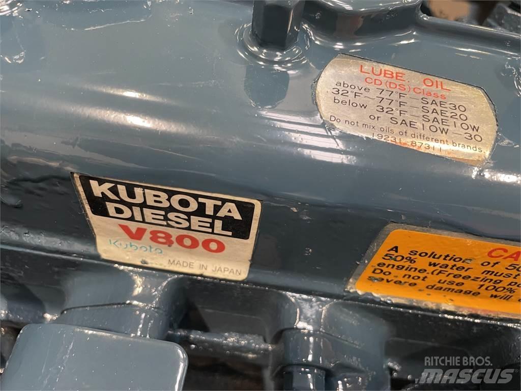 Kubota V800 motor - 4 cyl. Motoren