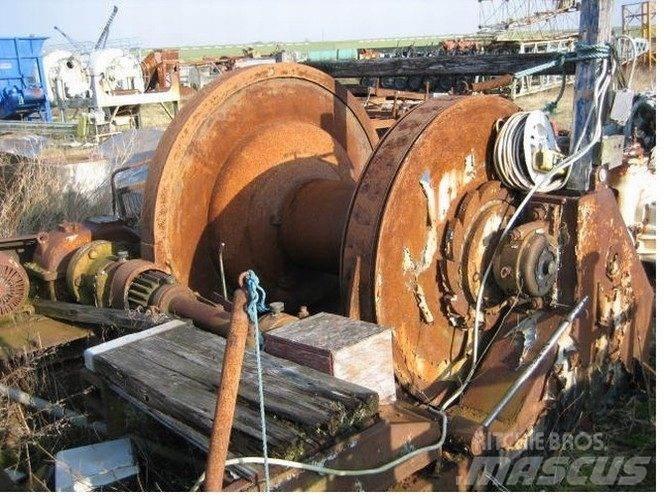  Spil - vægt ca. 7 ton Takels, lieren en materiaalliften