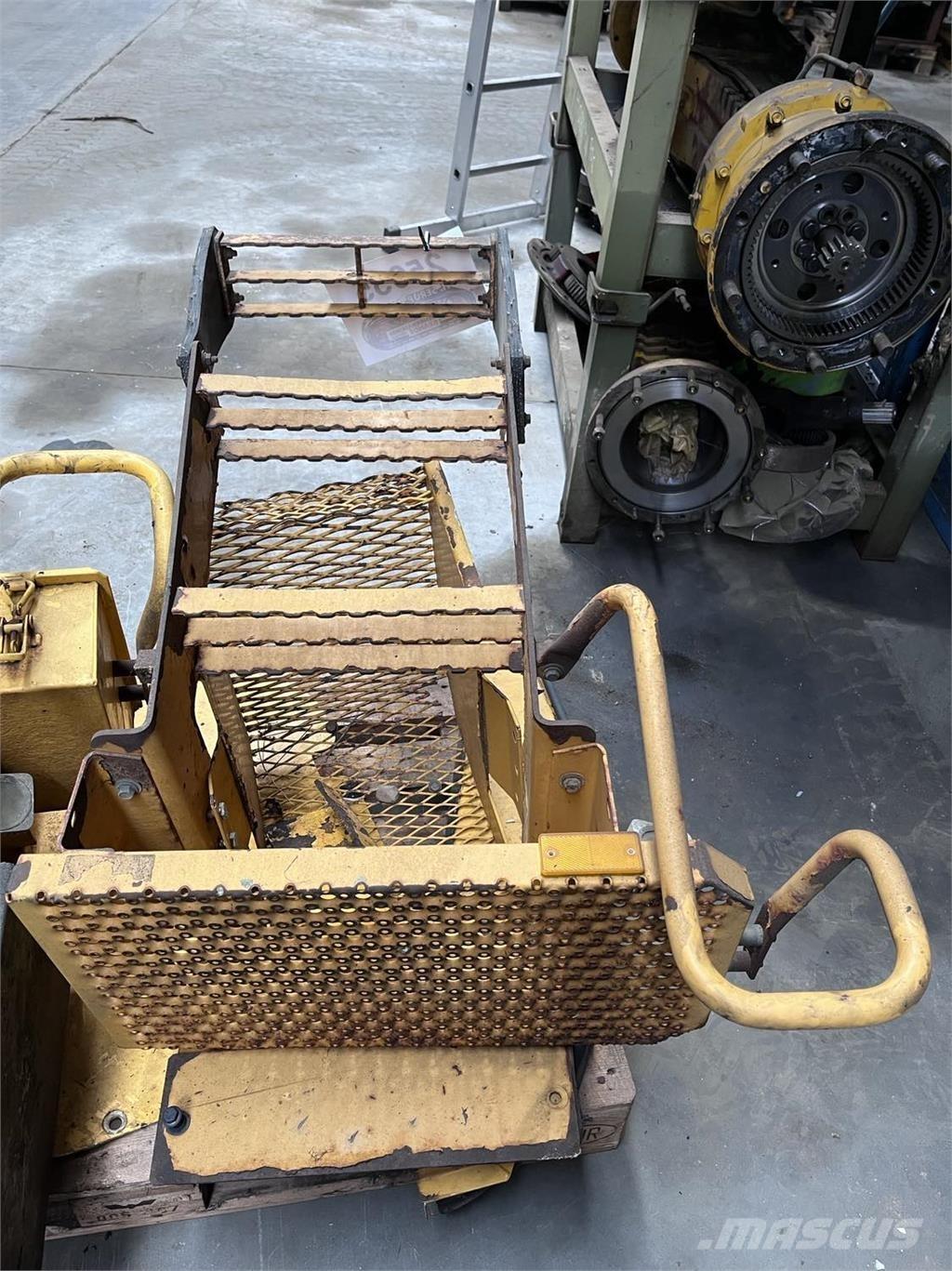  Trappe, Volvo L90E Overige componenten