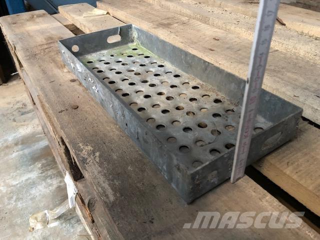  Trin, galvaniserede - 117 stk. Overige componenten