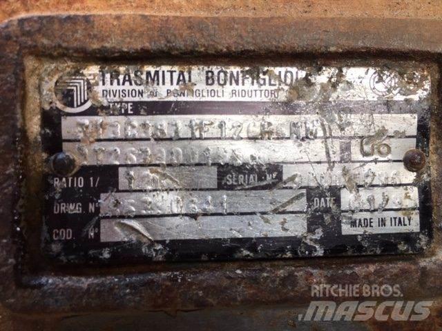 Volvo EC340 Køregear Transmissie