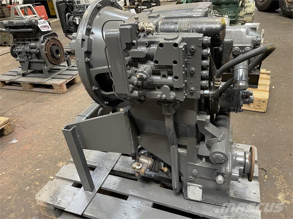 ZF 3WG-180 transmission Transmissie