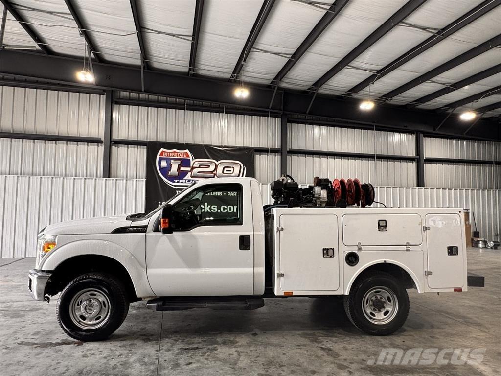Ford F-250 Bestelwagens met open laadbak