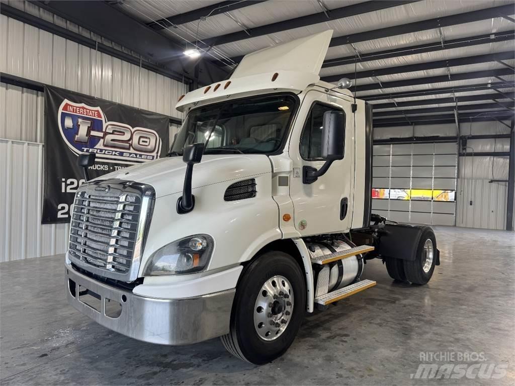 Freightliner CA113 Trekkers