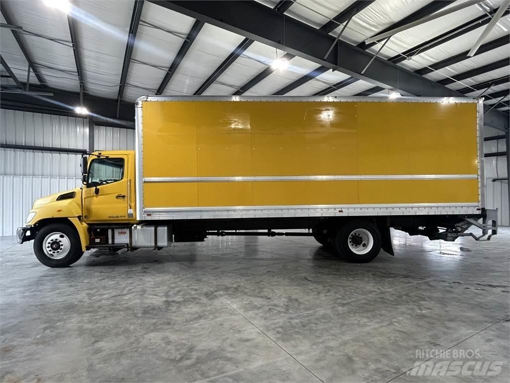 Hino 268 Bakwagens met gesloten opbouw