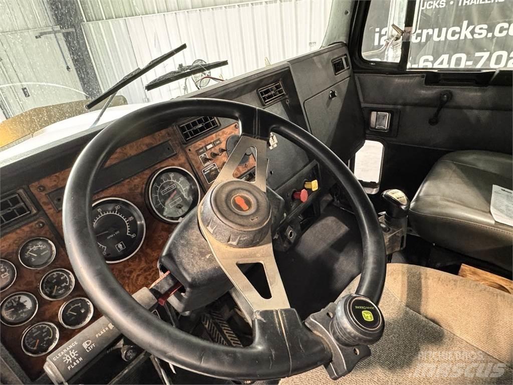 Kenworth T800 Trekkers