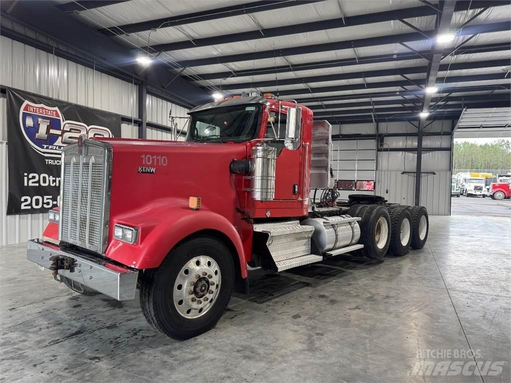 Kenworth W900 Trekkers