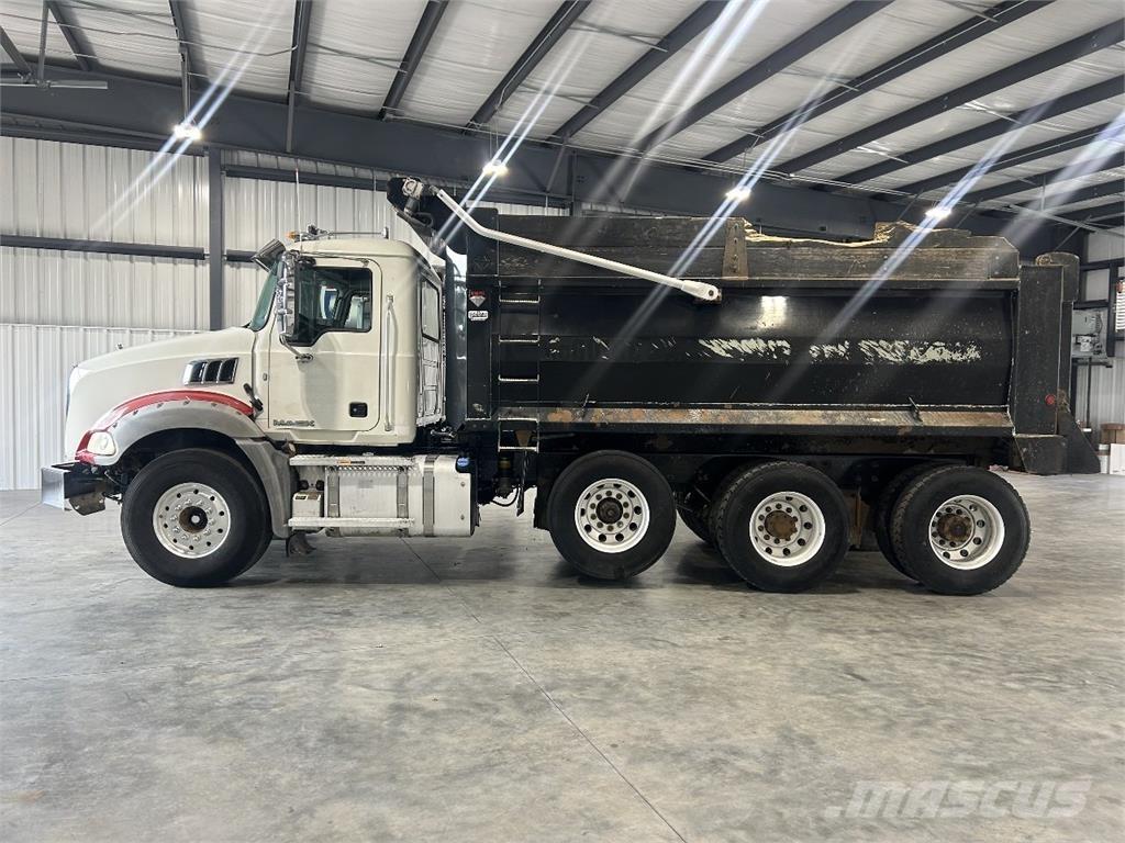Mack Granite Kipper