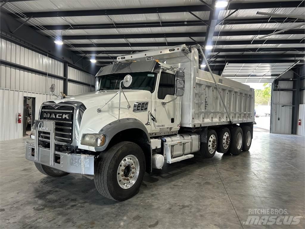 Mack GU713 Kipper