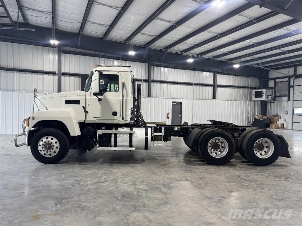Mack Pinnacle Trekkers